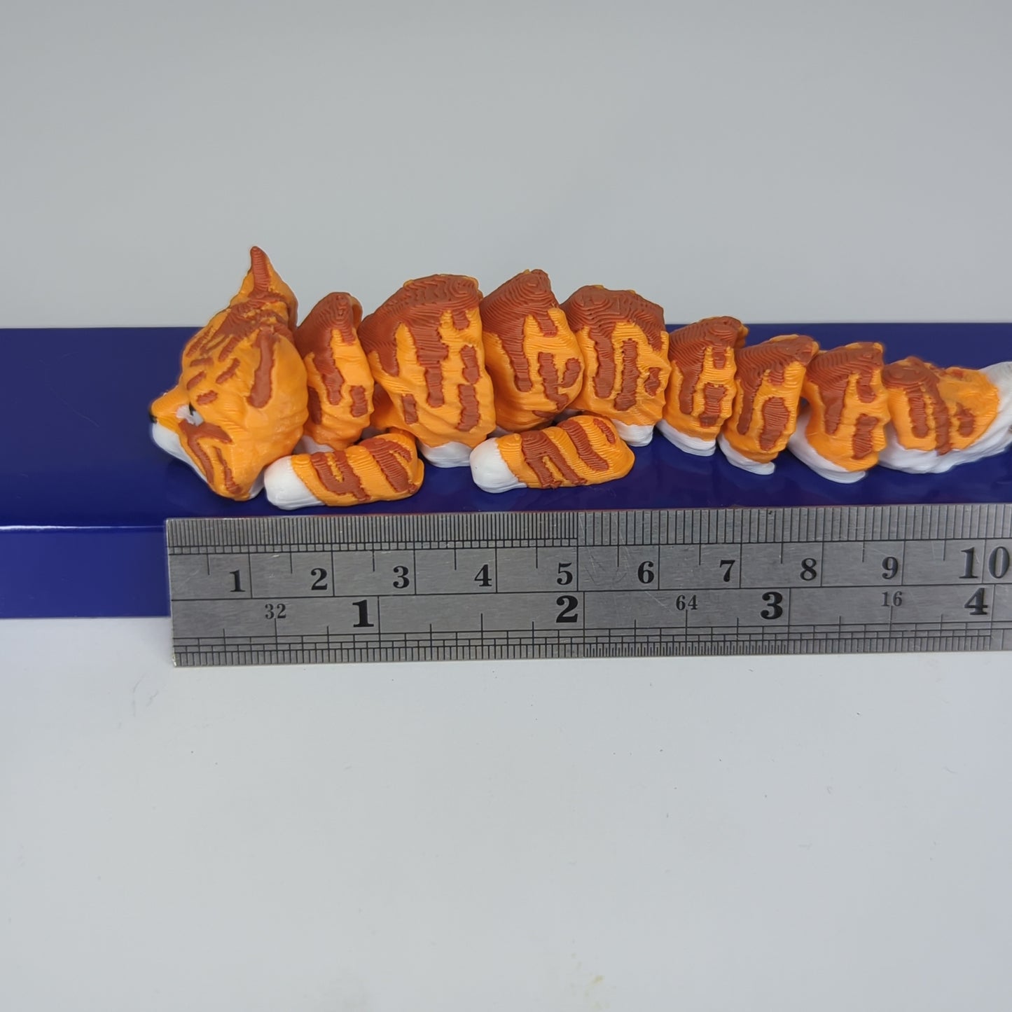 Maine Coon bright orange flexi keychain