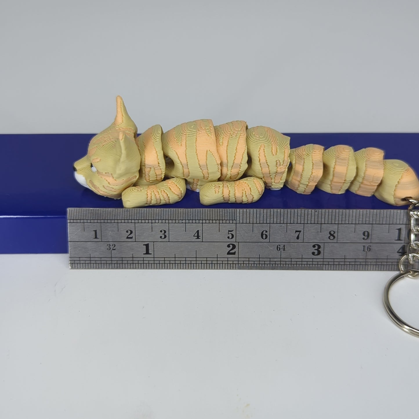 Tabby cream flexi keychain